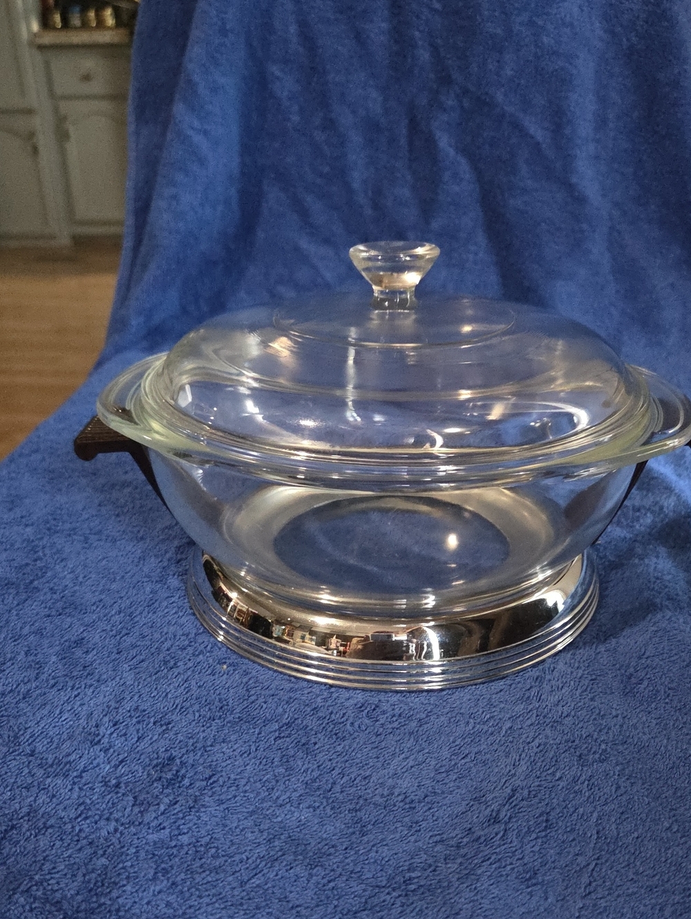 Pyrex Casserole Dish And Trivet Stand